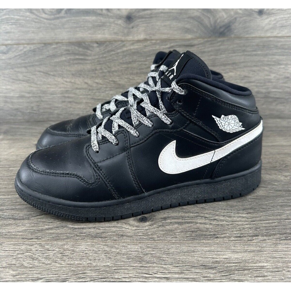 Nike Air Jordan 1 Mid Youth Shoes Size 7Y‎ Black White 554725